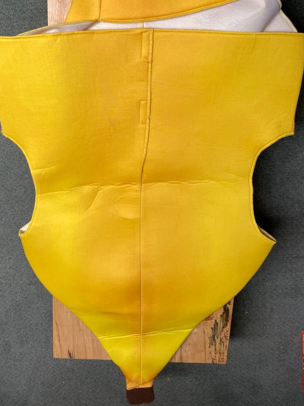 Adult Halloween Banana Costume - Picture 5 of 7